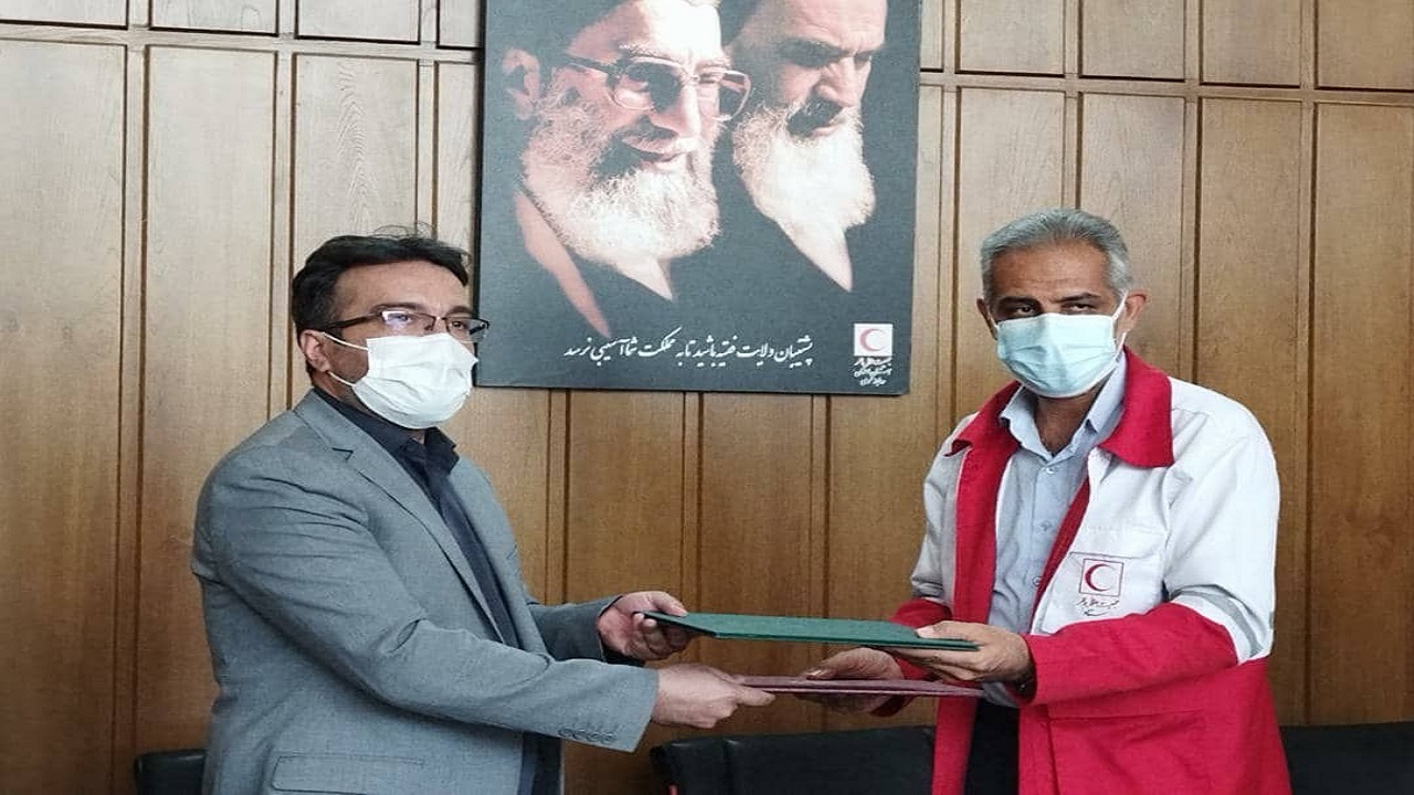 انعقاد تفاهم نامه همکاری های مشترک هلال احمر اصفهان با دانشگاه آزاد اسلامی خمینی شهر