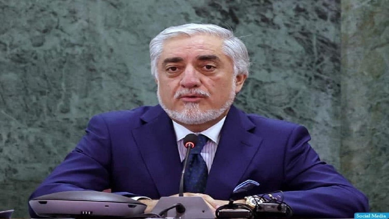 عبدالله عبدالله: گروه طالبان در گفتگو‌های صلح وقت‌ تلف می‌کند