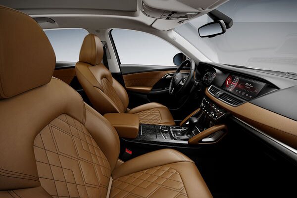 بورگوارد BX7 بخریم یا رنو اسکالا؟ + مشخصات فنی