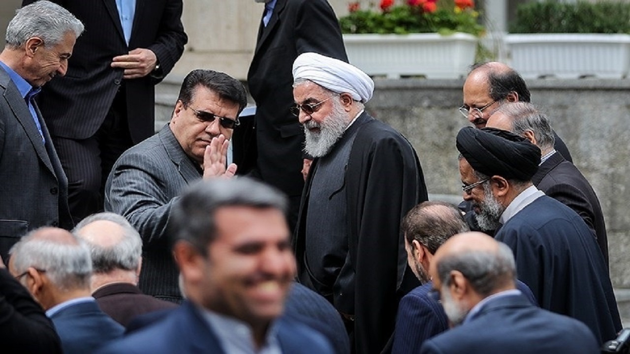 دولتی با ۳۳ جابه‌جایی/ روحانی چه کسانی را در کابینه دوازدهم به کار گرفت؟
