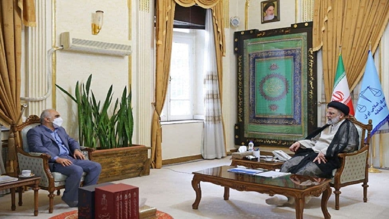 گزارش وزیر اقتصاد درباره وضعیت اقتصادی کشور به رئیس جمهور منتخب