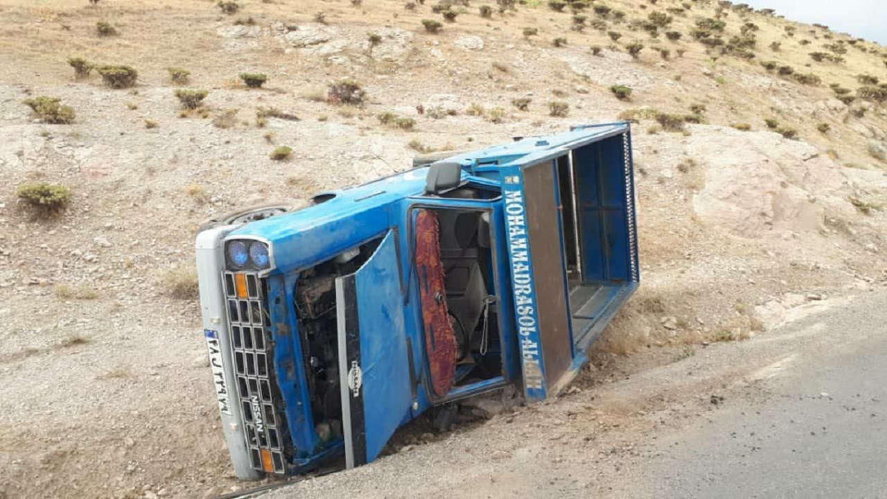 ۱۱ مصدوم بر اثر واژگونی خودروی نیسان در استان قزوین
