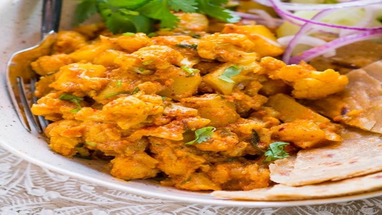 طرز تهیه آلو گوبی