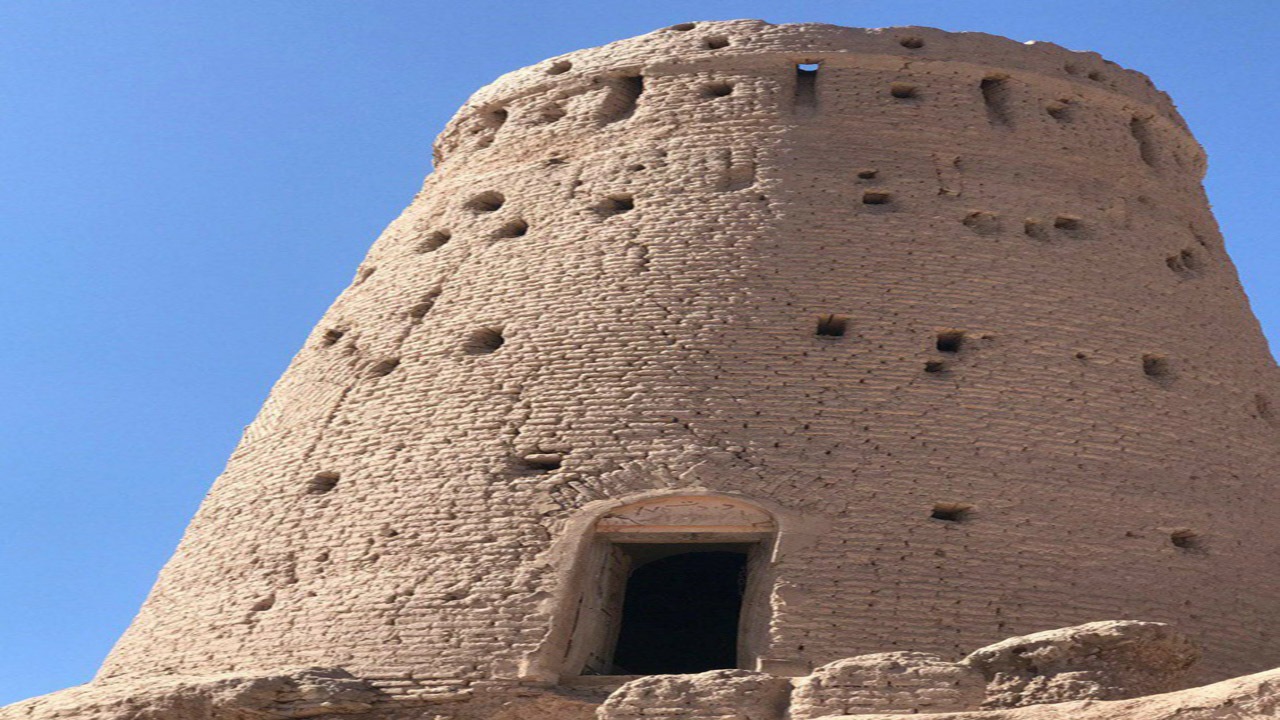 مرمت برج تاریخی بهرامجرد