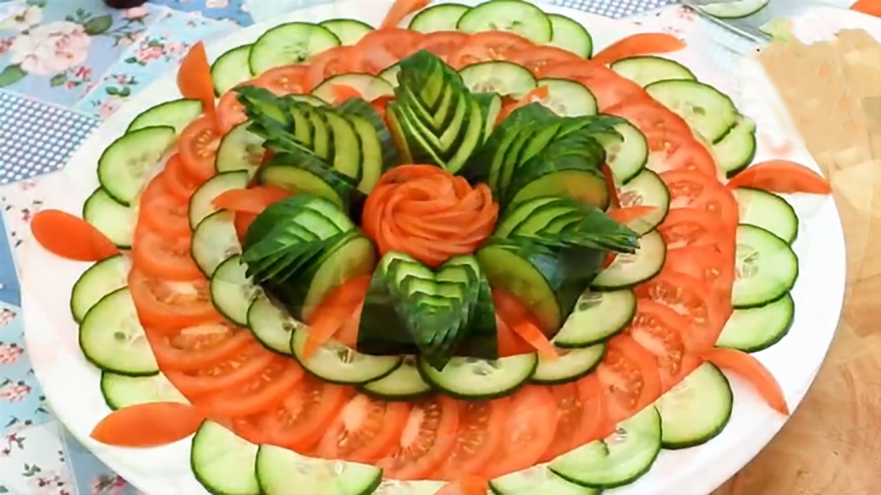 جذاب‌ترین ایده‌ها برای تزیین سالاد + فیلم