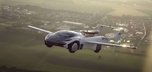 تصویر خودروی پرنده خودروی Air Car در ۳ دقیقه به هواپیما تبدیل میشود + عکس