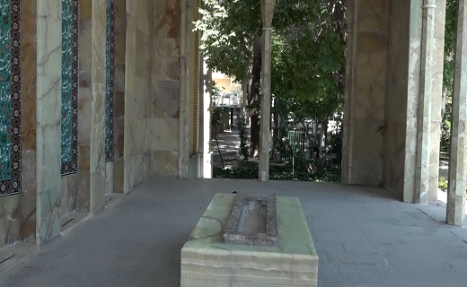 آرامگاهی با شکوه، اما زخمی/ یادگار شاعر تبریزی نامِ زاده&zwnj;ی اصفهان