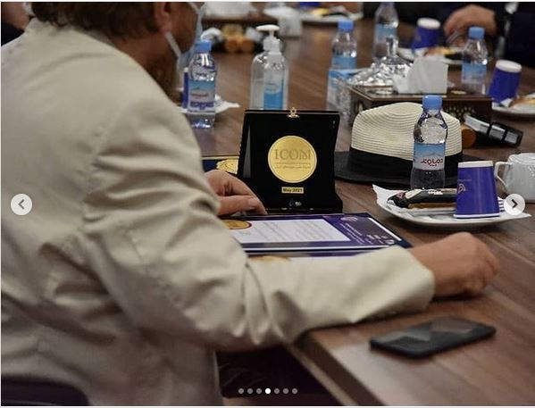 تقدیر از مدیر موزه ارتباطات