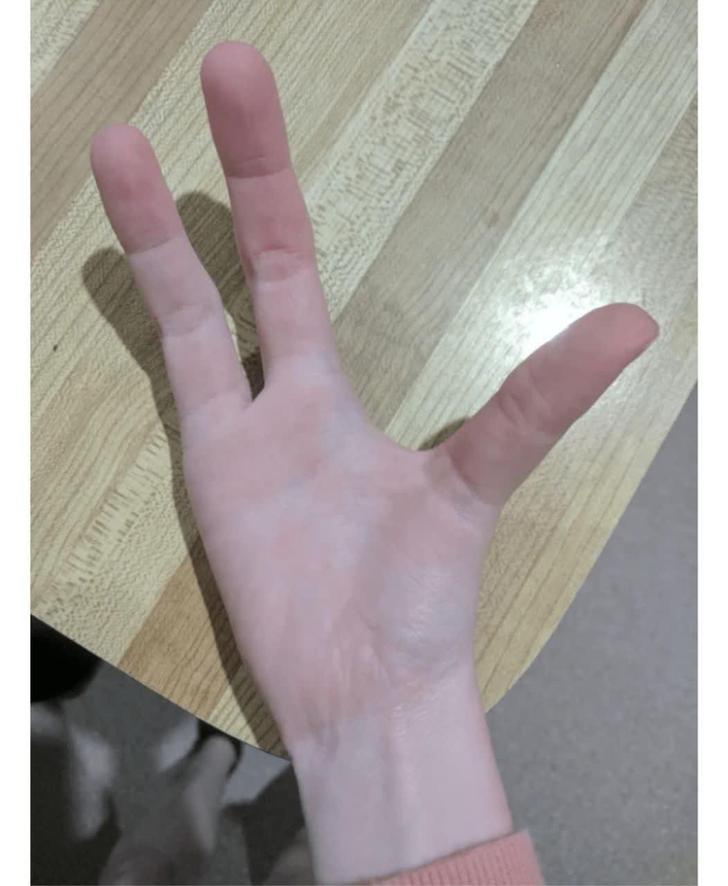 //