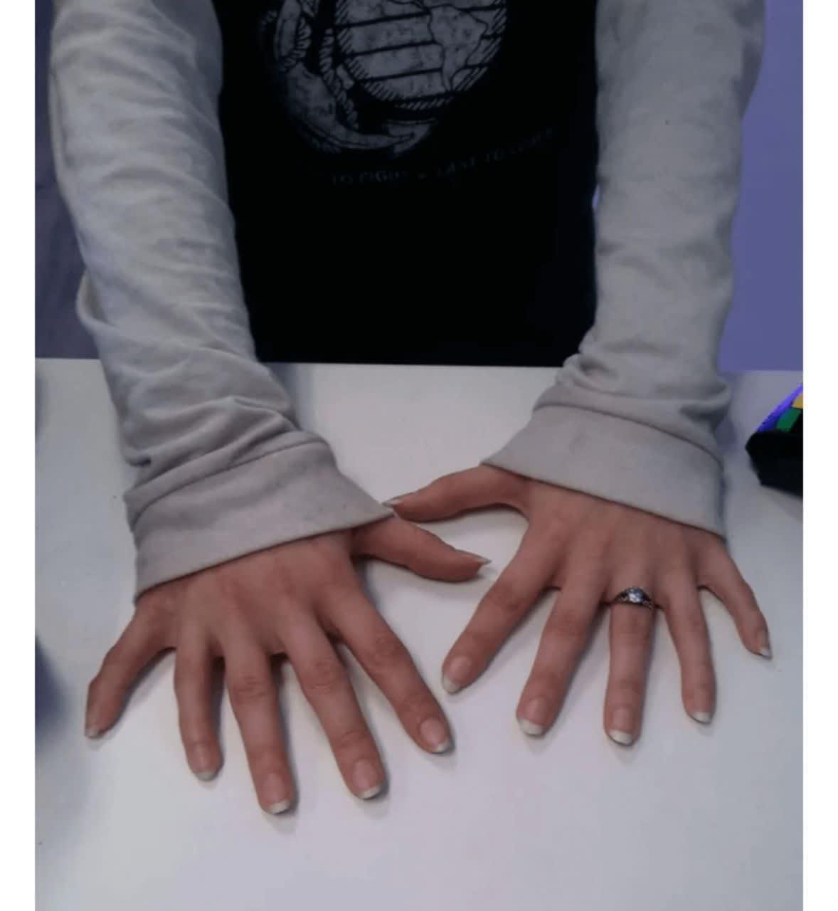 //