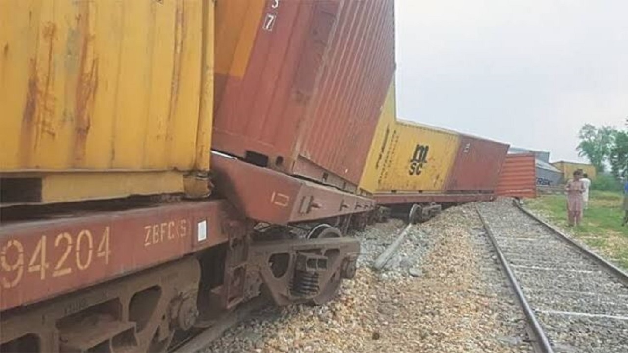 خروج شش واگن از یک قطار باری در‌ محدوده لرستان