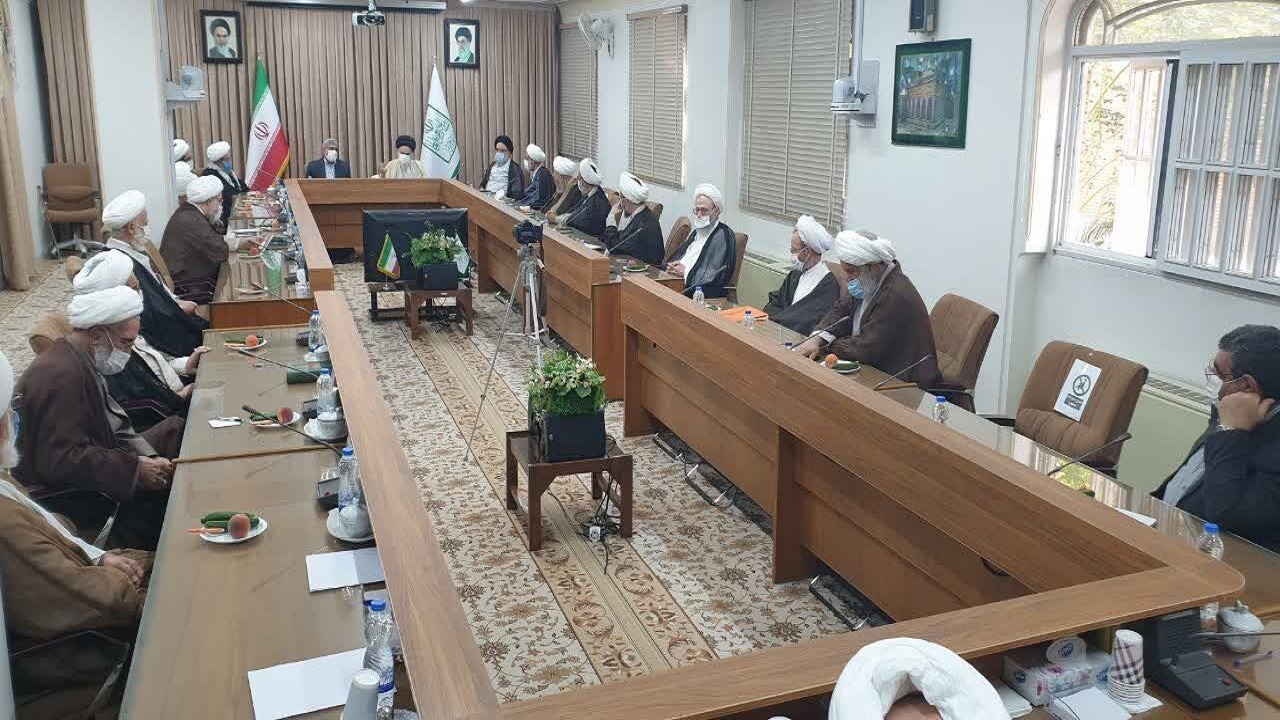 سردار قاآنی با اعضای جامعه مدرسین دیدار کرد