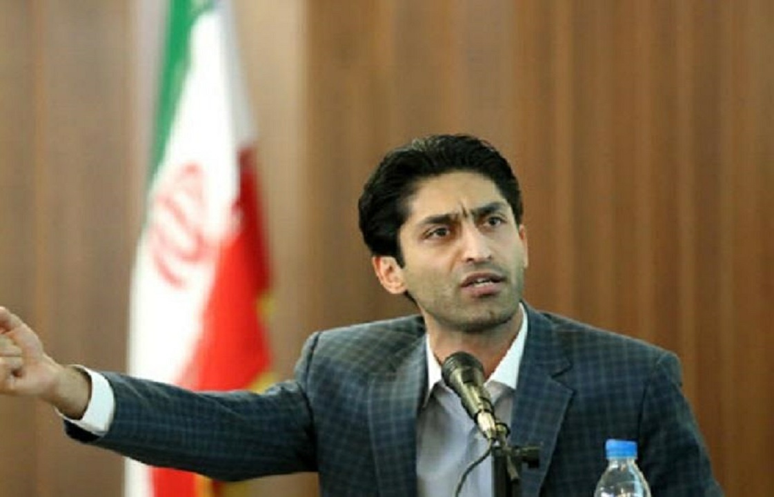 آقای رئیسی مسیری را باز کند که  قطب‌های مخالف هم نظرات خود ارائه دهند