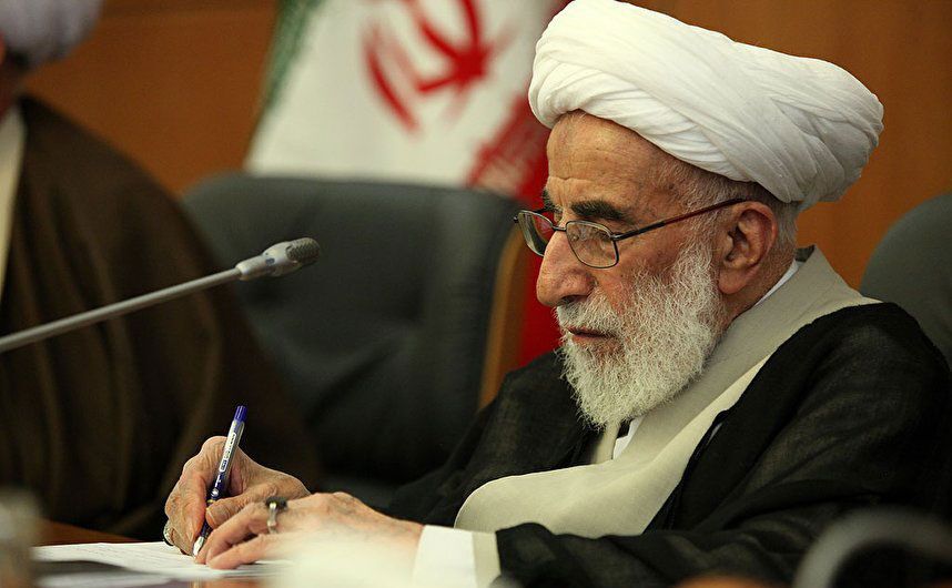 پیام تسلیت آیت الله جنتی در پی درگذشت والده آیت الله شب‌زنده‌دار