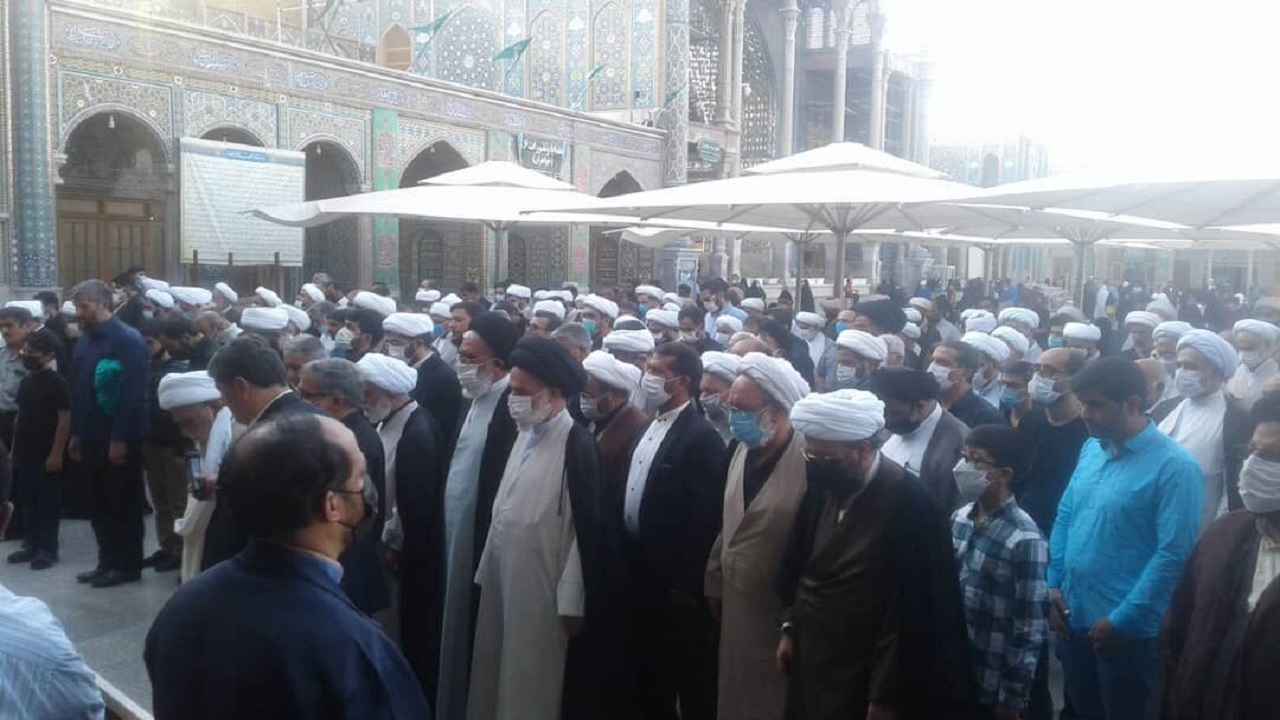 پیکر مادر آیت‌ الله شب‌زنده‌دار در حرم حضرت معصومه(س) آرام گرفت