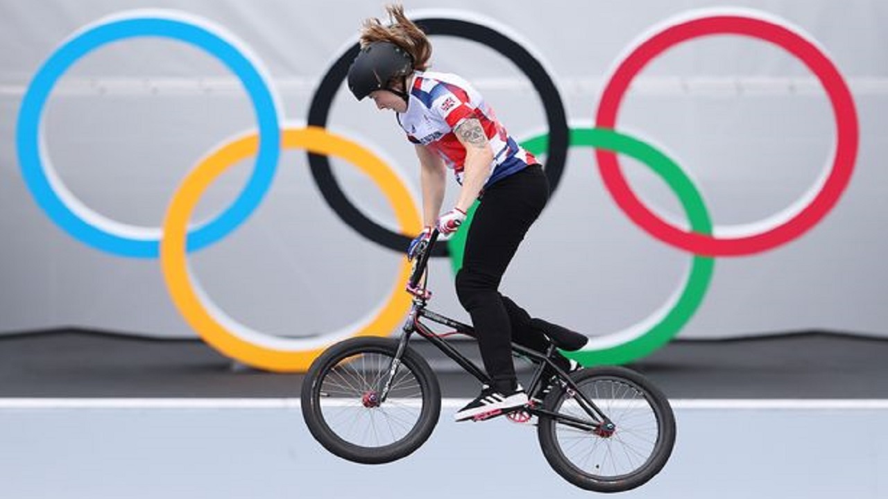 قهرمانی دوچرخه‌سوار انگلیسی در BMX آزاد زنان المپیک ۲۰۲۰
