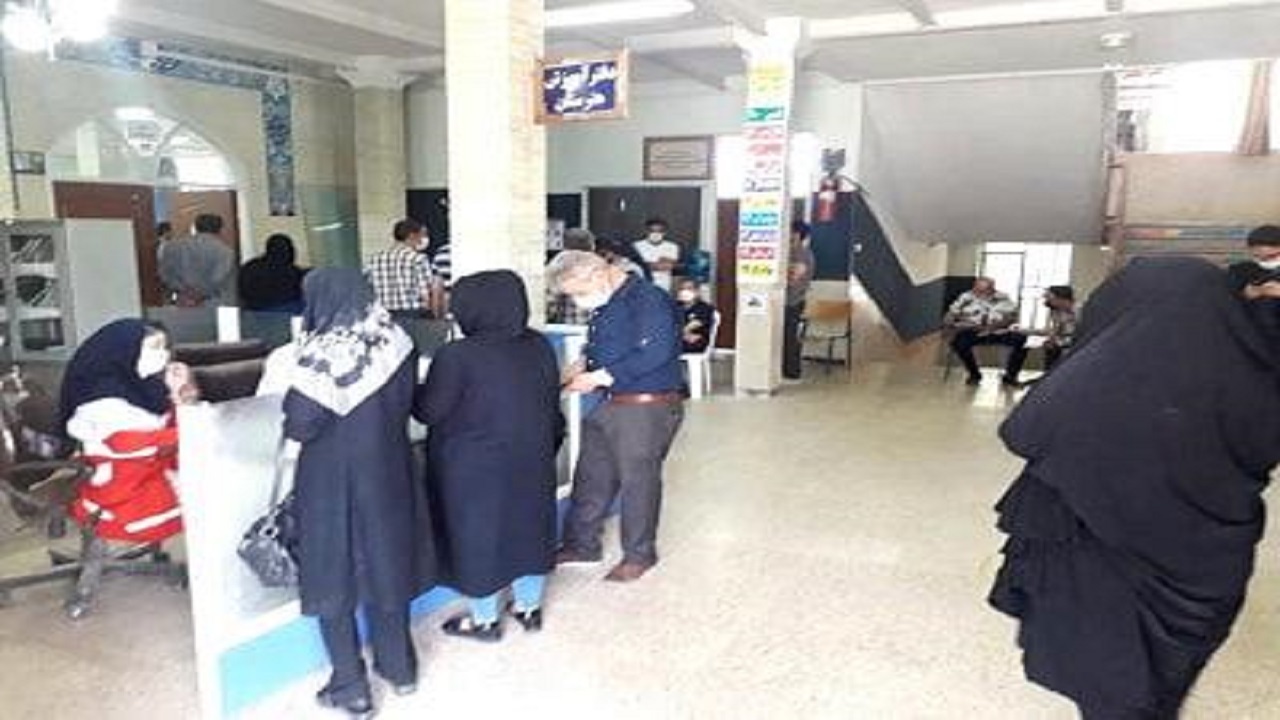 آغاز واکسیناسیون رانندگان تاکسی در قزوین