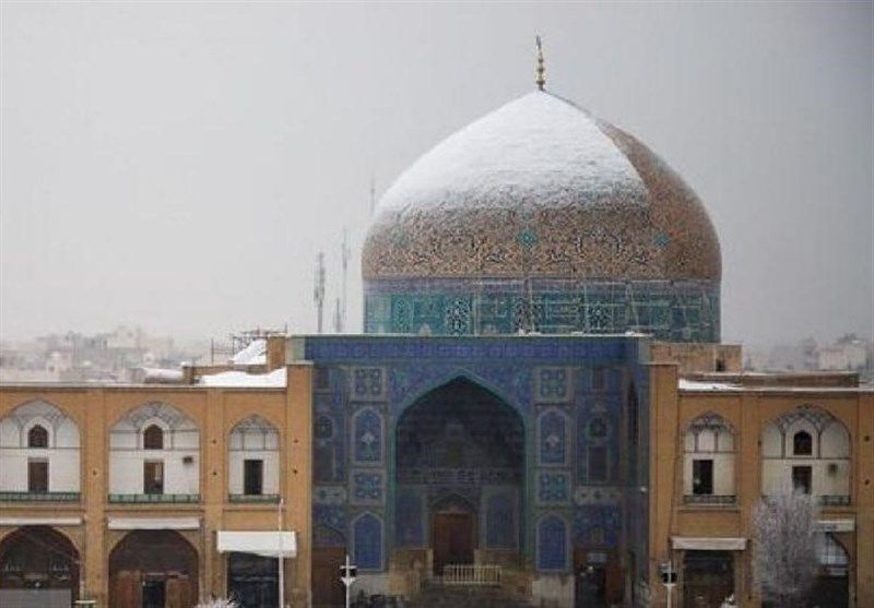 آبروی اصفهان با مرمت&zwnj;های غیراصولی رفت/ چند دهه صبر کنیم تا رنگ گنبد مسجد شیخ لطف&zwnj;الله یک دست شود؟