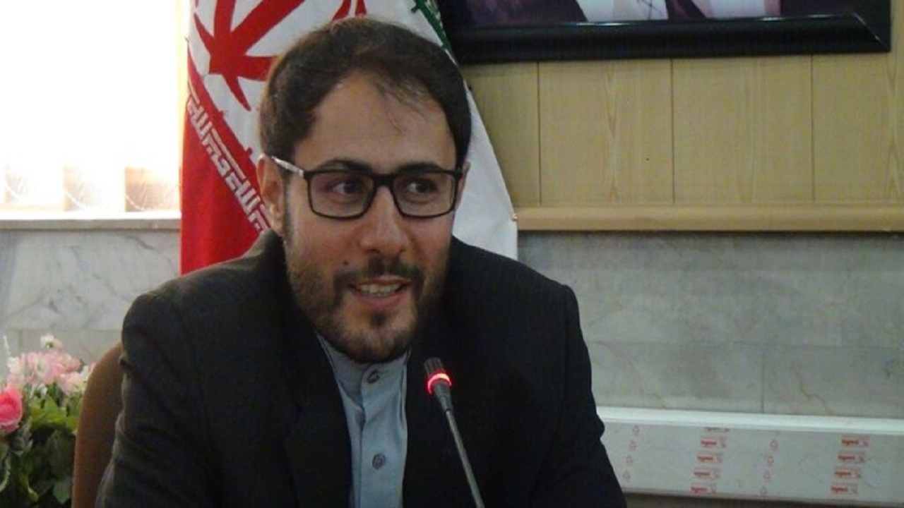 کسی که در مسئولیتش سستی کند ضدانقلاب است