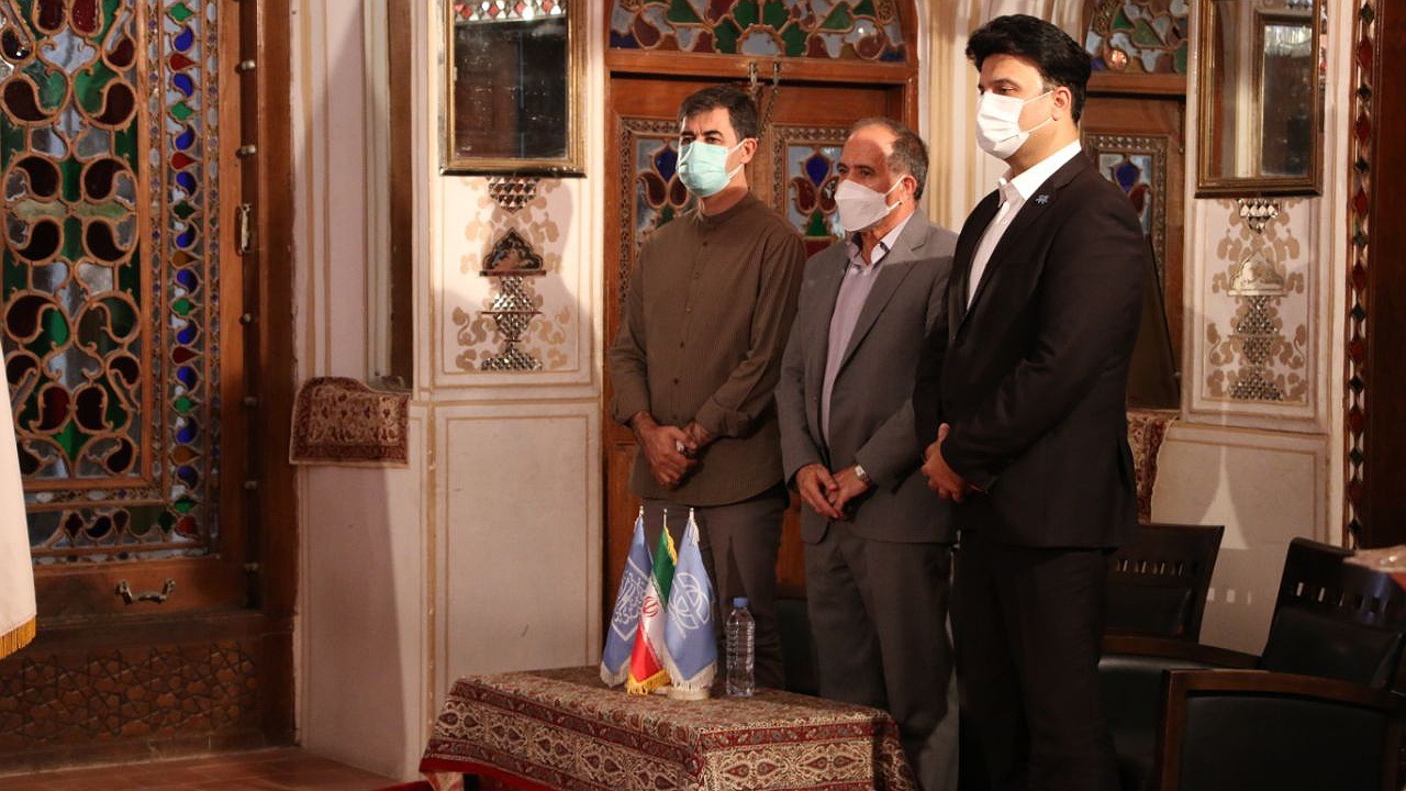 تجلیل از برگزیدگان جشنواره بین المللی صنایع دستی