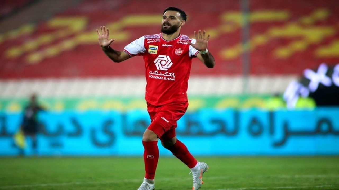 نوراللهی: در تیم پرسپولیس "من" وجود ندارد/ پیشنهاد ۶۰ میلیارد تومانی قطری‌ها را رد کردم
