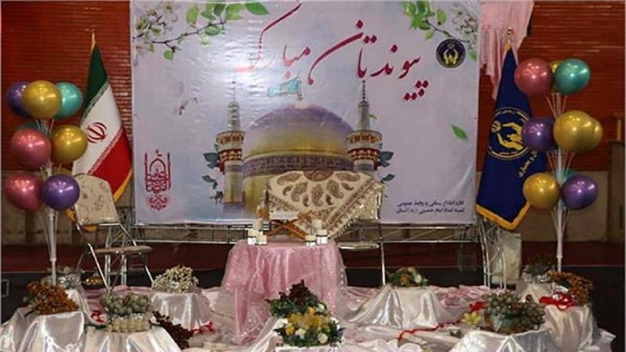 ۱۵ سری جهیزیه میان نوعروسان نیازمند منج توزیع شد