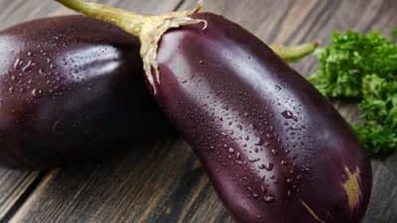 ۹ عارضه‌ مصرف بیش از حد بادنجان برای بدن