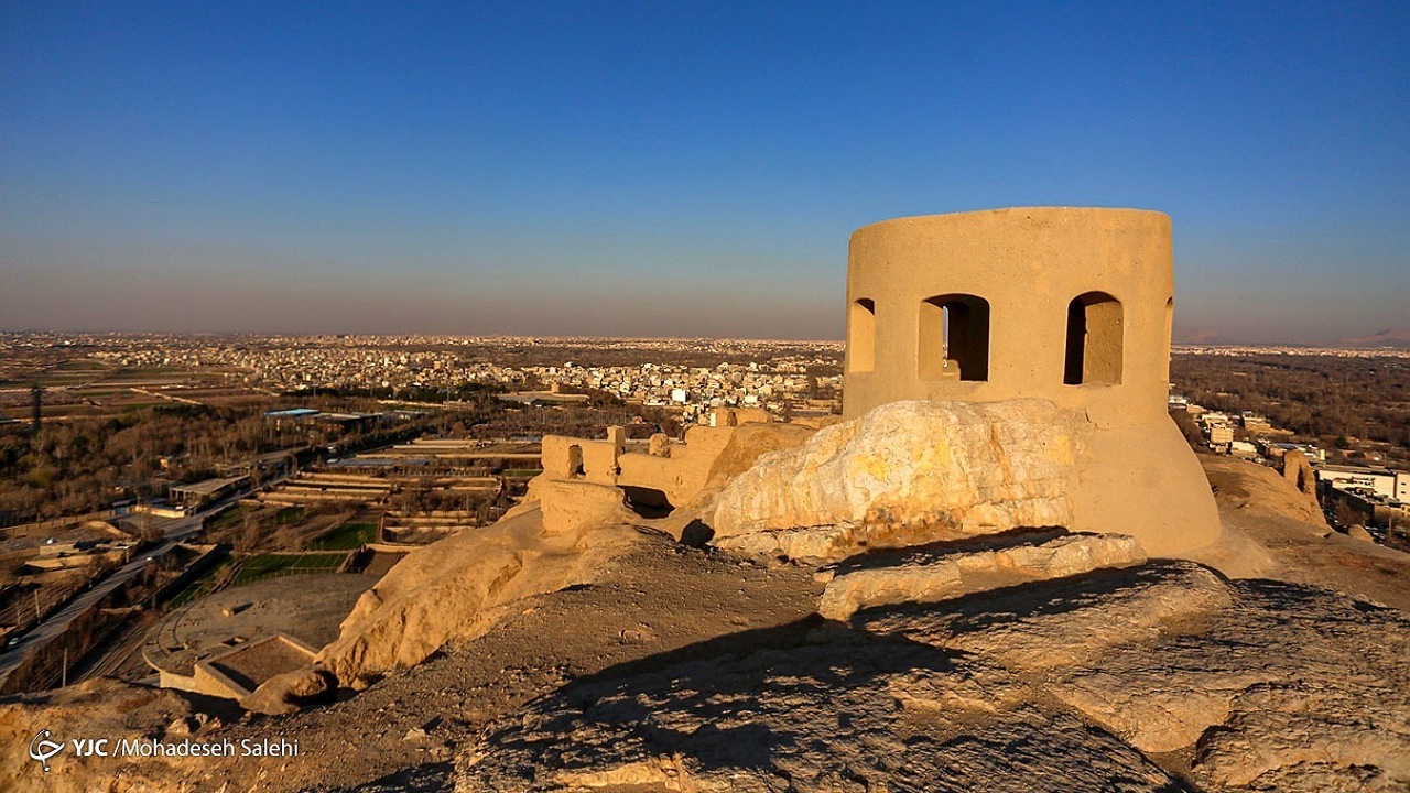 نگاهی دیگر به آتشگاه اصفهان