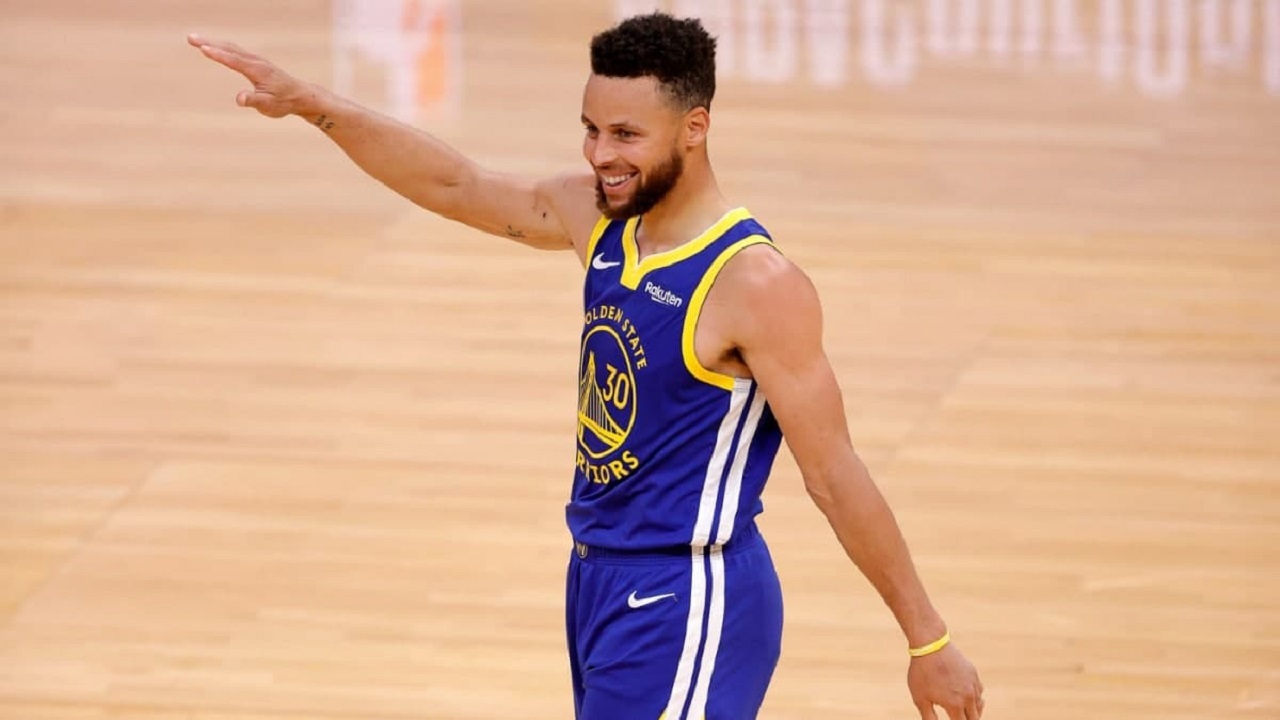 بسکتبال NBA/ سرآشپز "کری" در گلدن استیت ماندنی شد