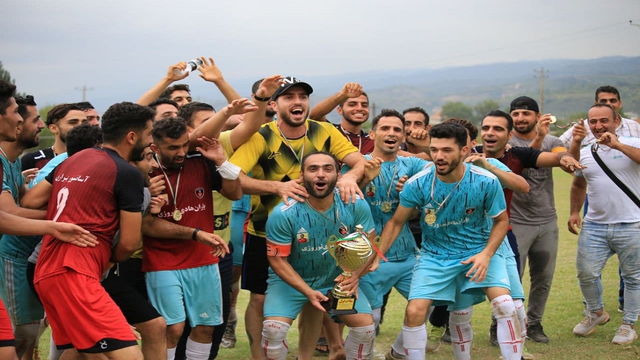 یاران هادی نوروزی قهرمان لیگ برتر فوتبال