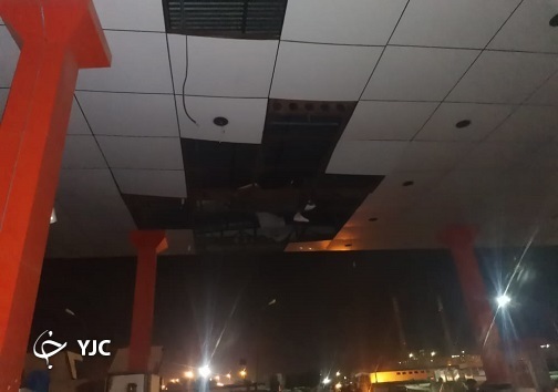انفجار کپسول گاز در جایگاه سوخت مهیاران یک وانت را منهدم کرد