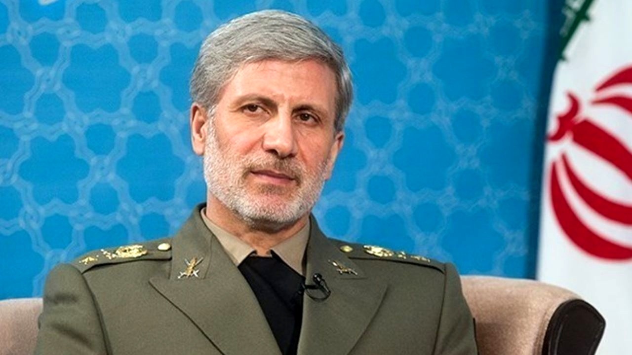 وزیر دفاع: سند همکاری‌های ایران و ونزوئلا در آینده نزدیک امضا می‌شود