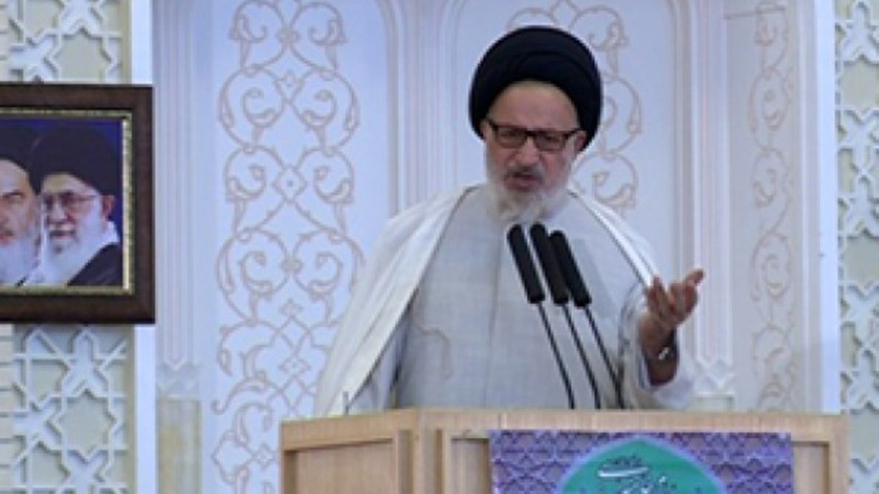 اشتغال جوانان منجر به رفع مشکلات فرهنگی می‌شود