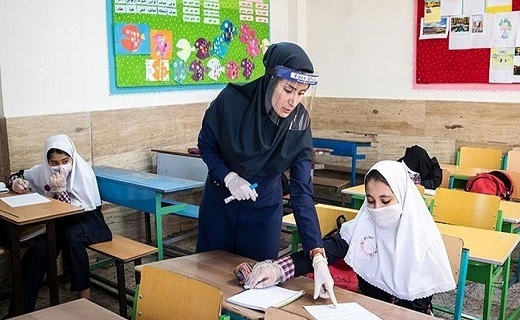 تزریق واکسن کرونا برای معلمان قراردادی هنوز قطعی نیست
