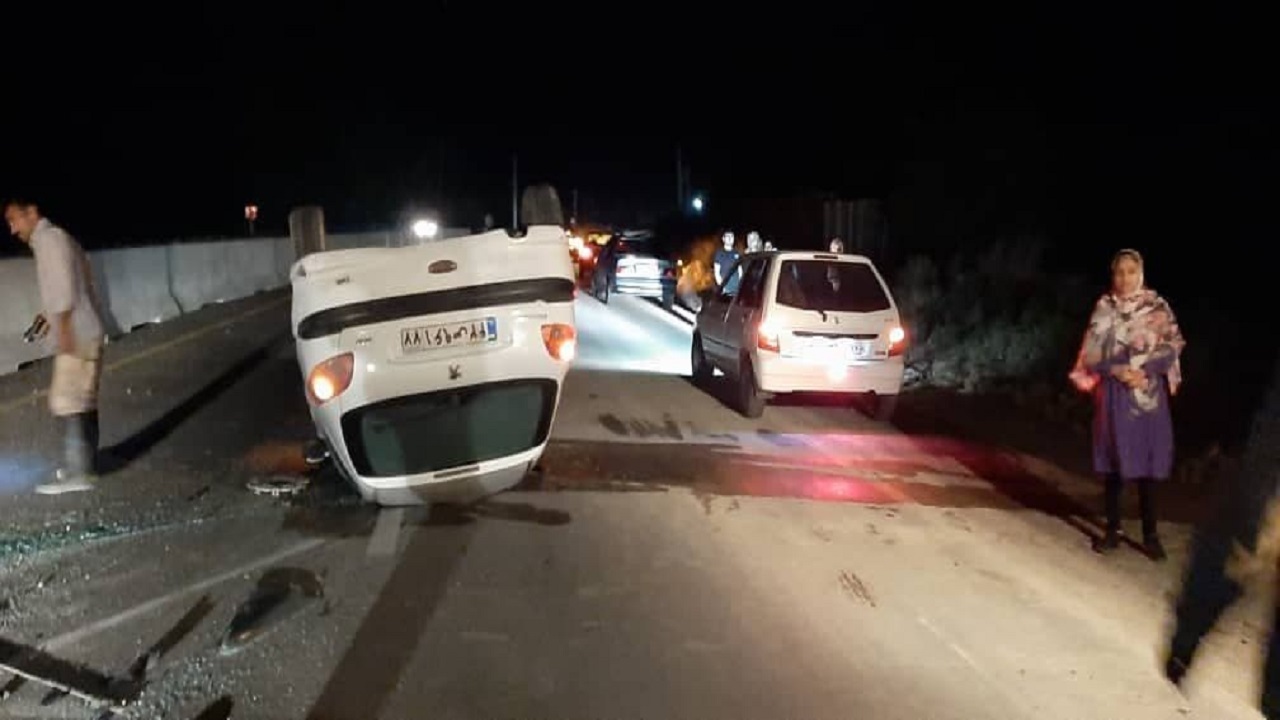واژگونی پژو و پراید در سمنان با ۵ مصدوم