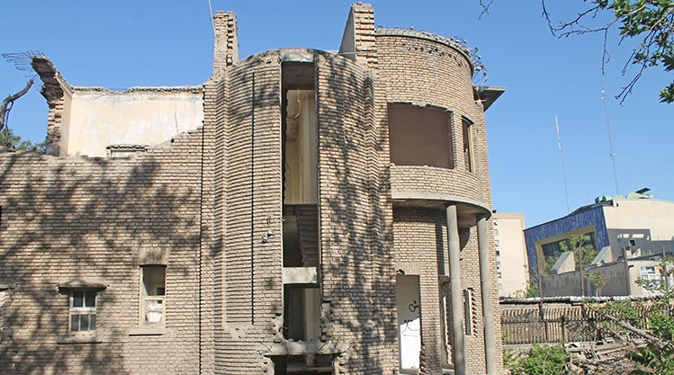 دلِ شکستهی بناهای تاریخی دلِ شکستهی بناهای تاریخی