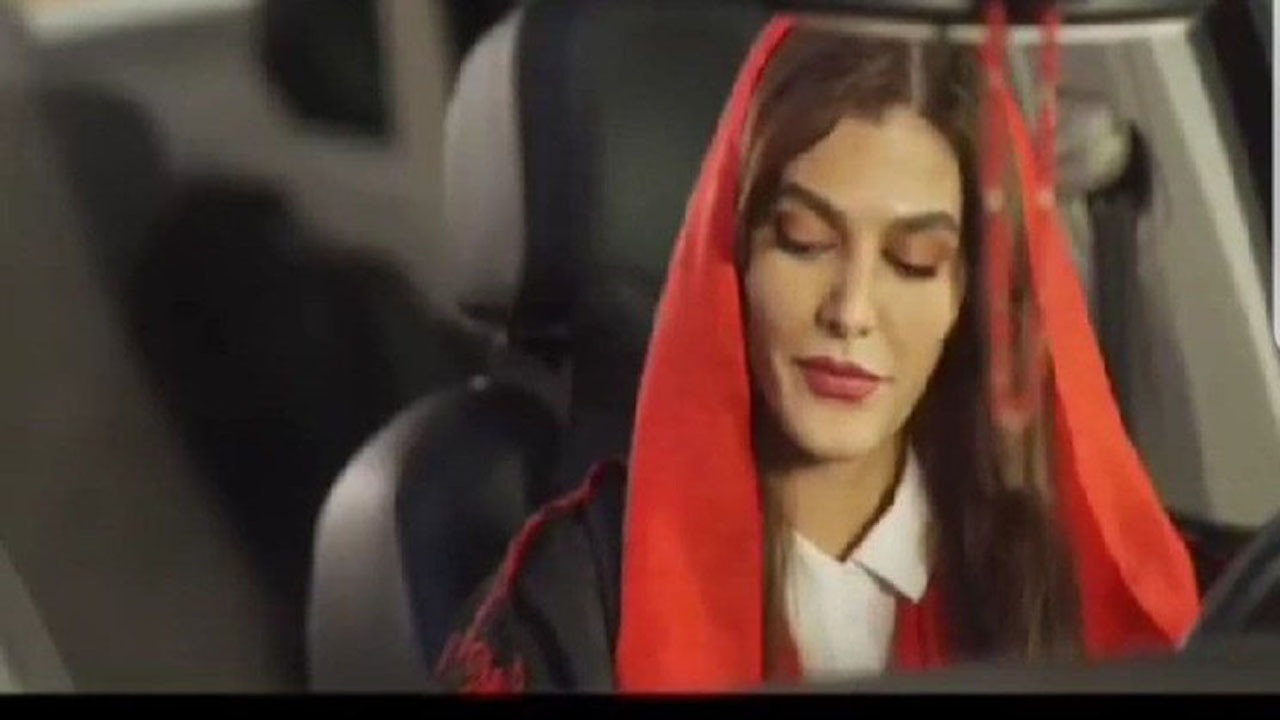 حاشیه‌های یک تبلیغ بستنی با محتوای جنسی/ «زن» موجود در تبلیغات فقط نماینده خودش نیست!