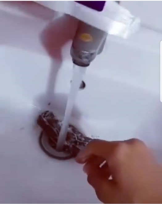 حاشیه&zwnj;های یک تبلیغ بستنی با محتوای جنسی/ &laquo;زن&raquo; موجود در تبلیغات فقط نماینده خودش نیست!