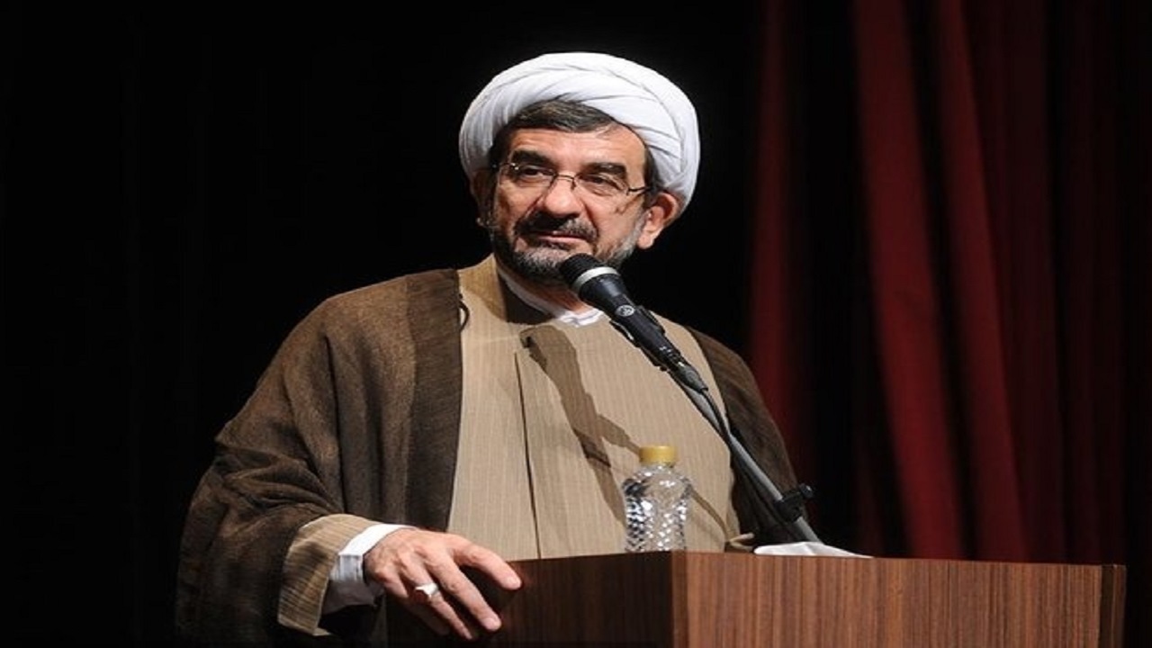 اهتزاز پرچم امام‌حسین (ع) در تنها پایتخت شیعه در عالم