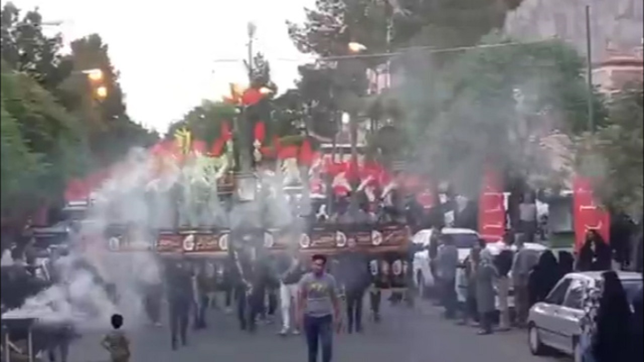 مراسم چاووشی خوانی هیئات مذهبی آران و بیدگل + فیلم