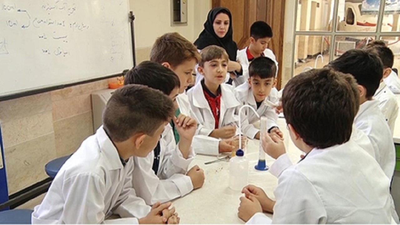 تجهیز ۶۰ پژوهش‌سرای دانش آموزی با سرمایه ۴ میلیاردی