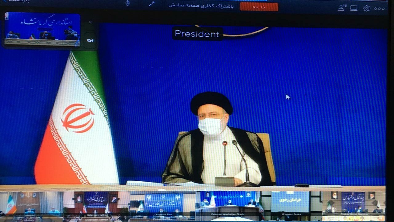 نشست ستاد ملی کرونا با حضور استانداران برگزار شد
