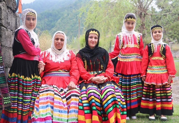 از لباس&zwnj;های محلی بانوان ایران چه می&zwnj;دانید؟