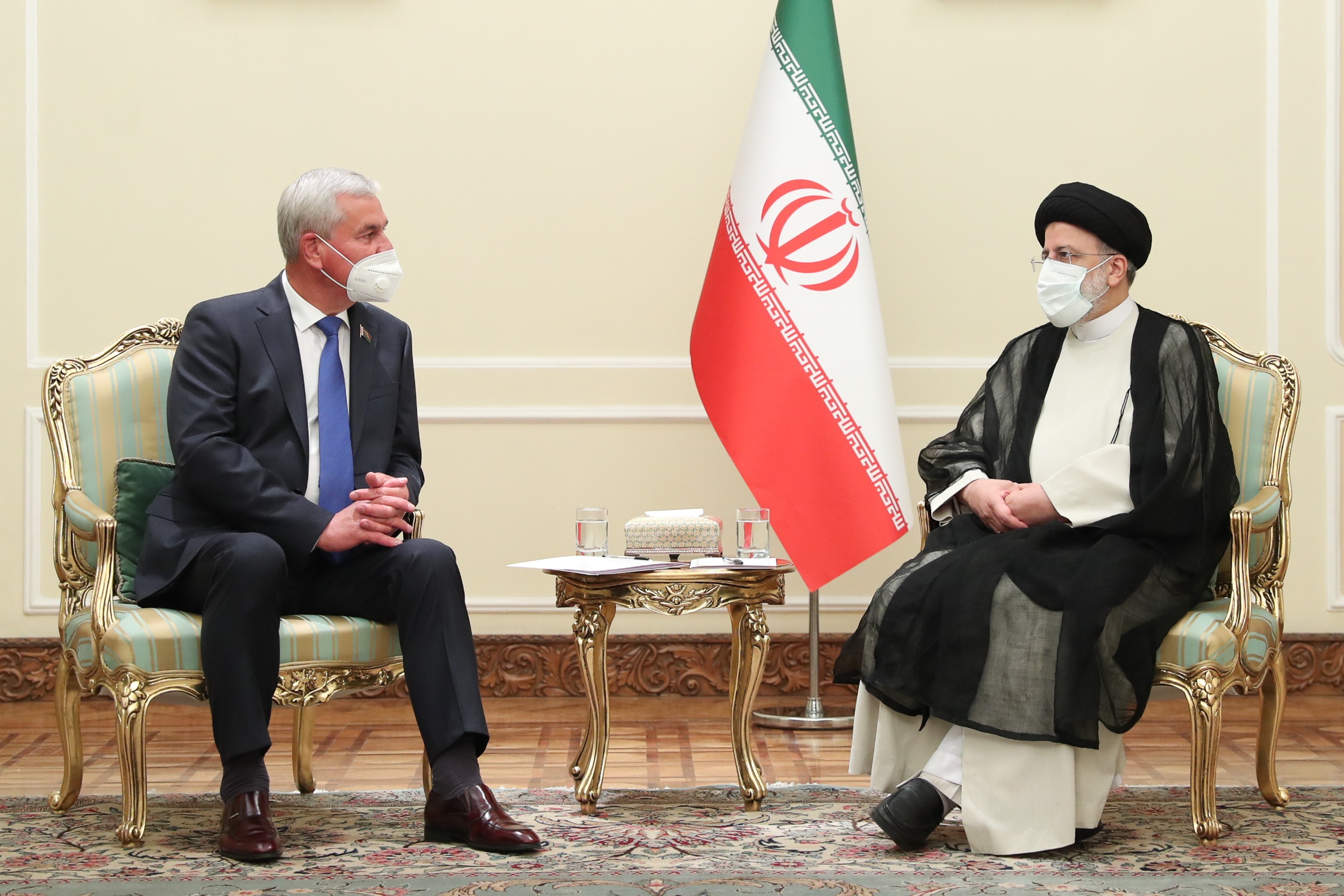 از شرق آسیا تا جنوب آفریقا و مرکز آمریکا/ آغاز روابطی تازه با کشورهایی از سراسر جهان/ محور دیدارهای رئیسی با مقامات کشورها چه بود؟ / دولت جدید روابط خود با دنیا را با چه محورهایی دنبال خواهد کرد؟ از شرق آسیا تا جنوب آفریقا و مرکز آمریکا/ آغاز روابطی تازه با کشورهایی از سراسر جهان/ محور دیدارهای رئیسی با مقامات کشورها چه بود؟ / دولت جدید روابط خود با دنیا را با چه محورهایی دنبال خواهد کرد؟