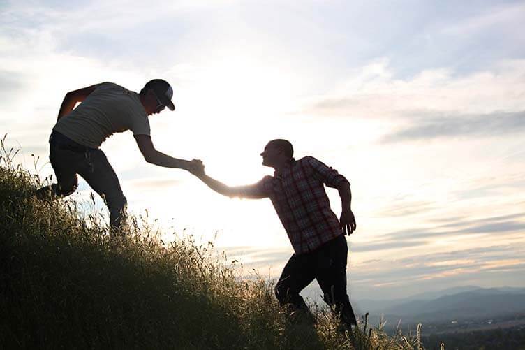 برای انتخاب دوست خوب باید معیار&zwnj;های اخلاقی و انسانی را در نظر گرفت