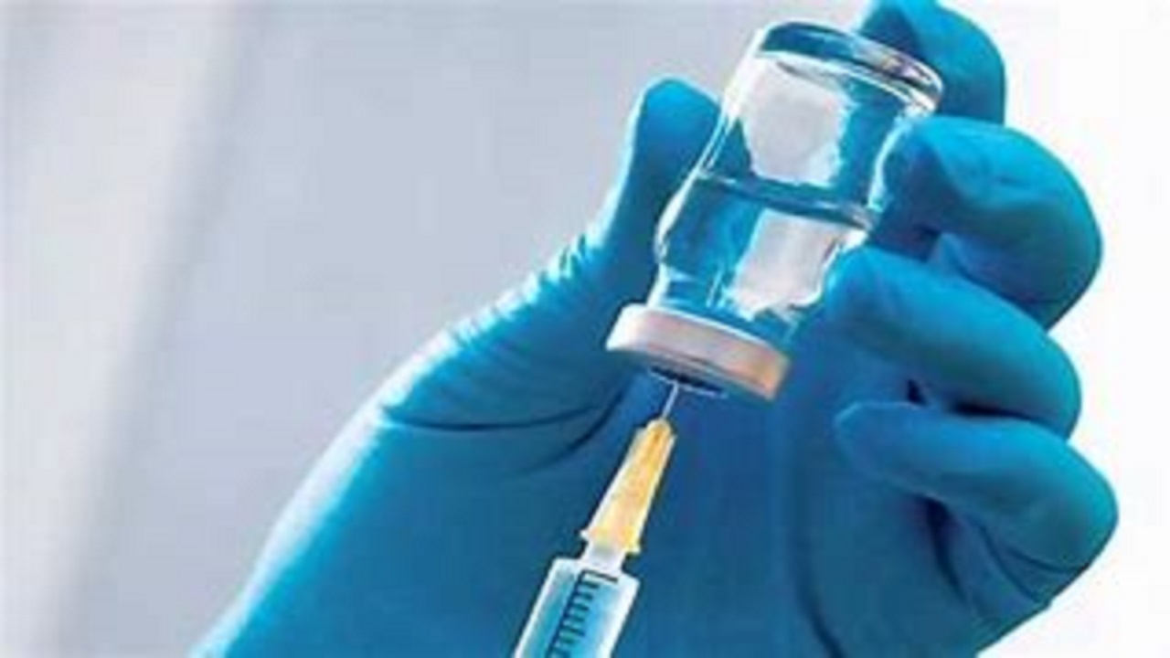 پایان واکسیناسیون کارکنان بانکی پایتخت طی دو روز آینده
