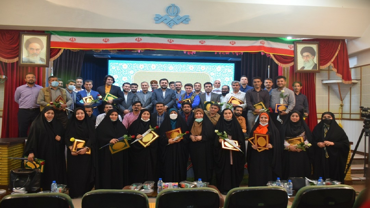 خبرنگار چشم بینا و زبان گویای جامعه است