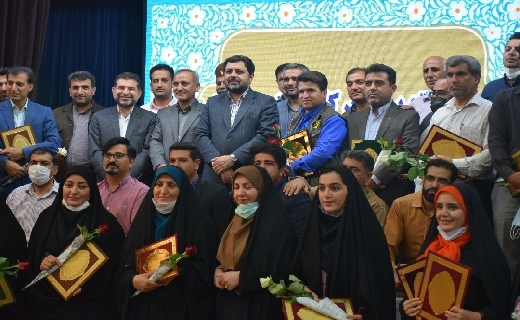 خبرنگار چشم بینا و زبان گویای جامعه است