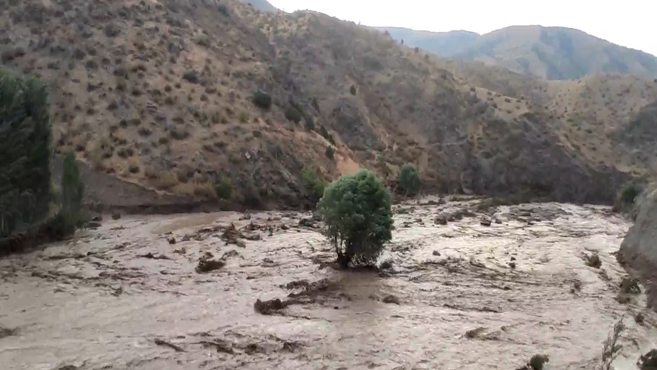 یک کشته و ۲ مفقود در سیل کلیبر