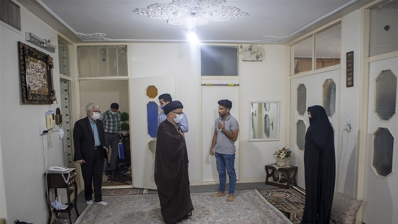 اقتدار کشورمان از خون شهداست
